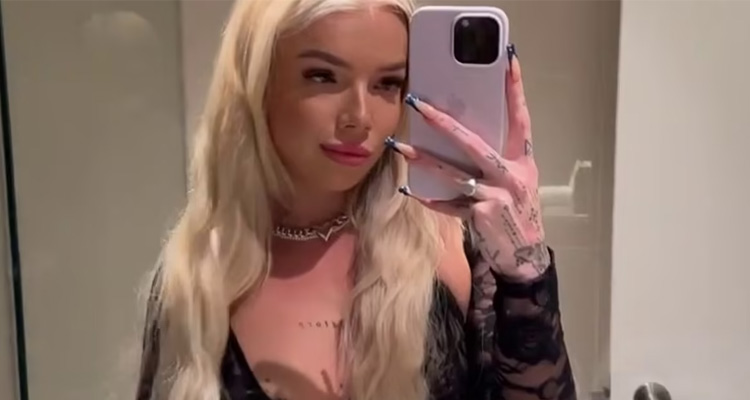 Tasha Paige OnlyFans munkát végez